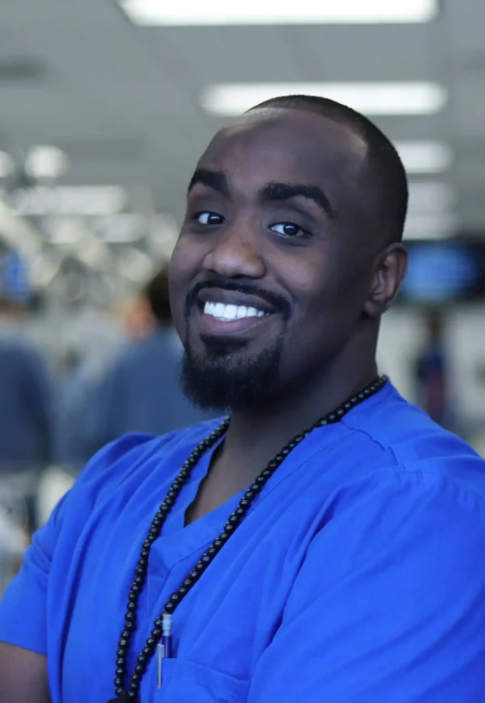 Dr. Amin Elsaeed, dentist at Amazing Smiles in Tinley Park, IL.